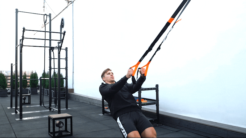 Како изводити згибове за рамена на TRX-у?