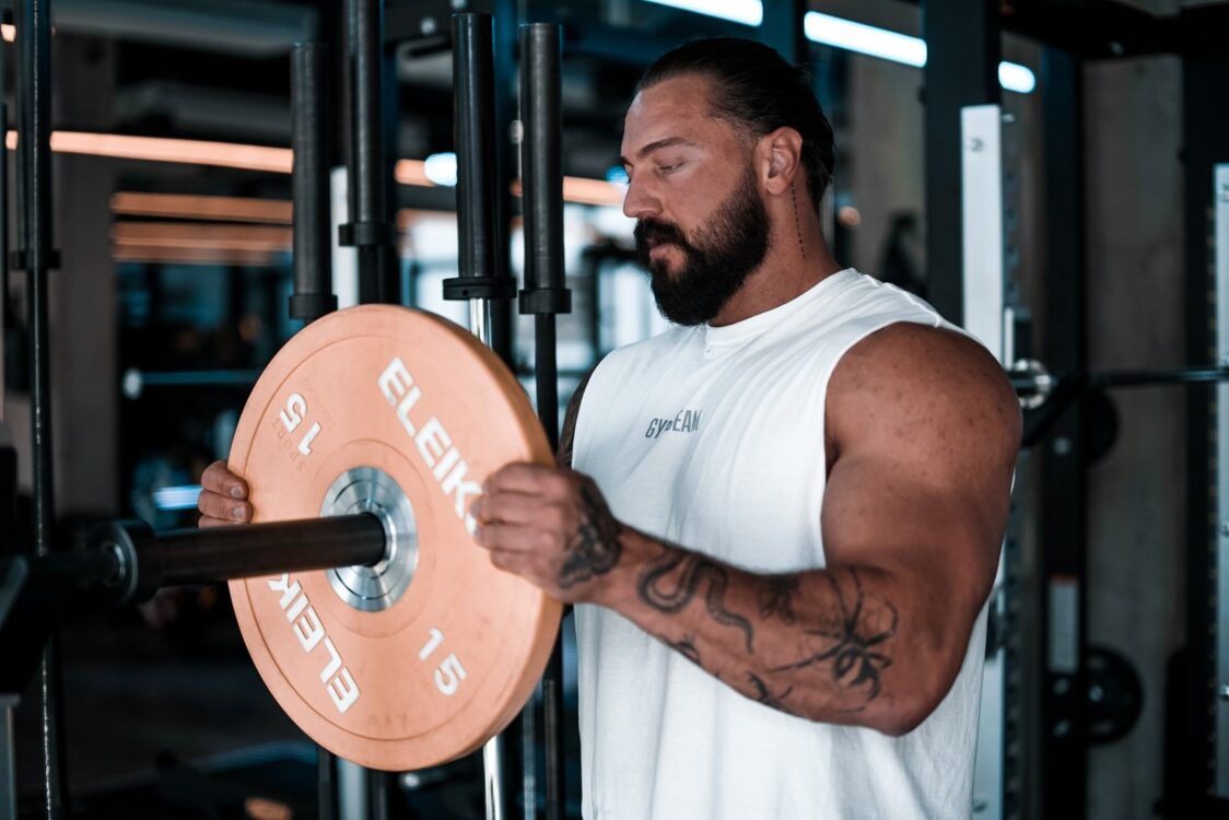 Kako pravilno vežbati sa šipkom?