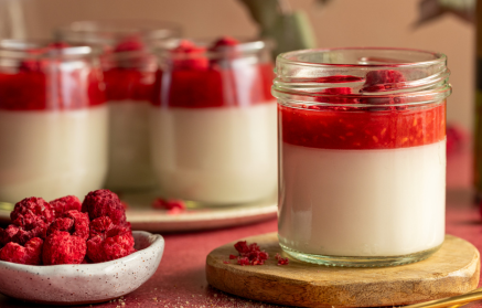 Fitnes recept: Kokos panna cotta sa malinama