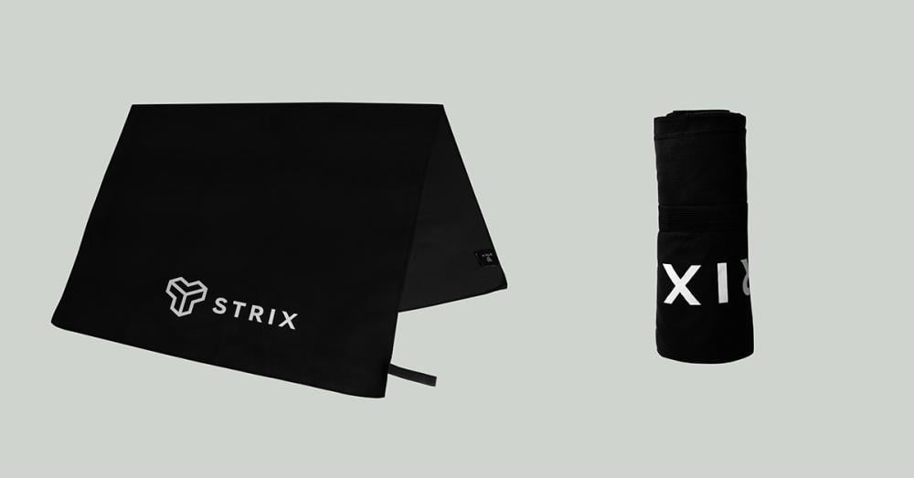 Sportski peškir Medium Essential Black - STRIX